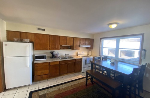 Lawrence Apartamento | Budget Friendly | Extended stays welcomed 🏡