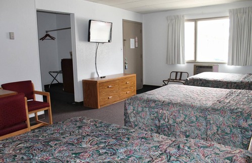 Sault Ste. Marie Hotel | Budget Host Crestview Inn