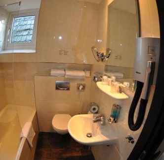 Edelstenenbuurt Hotel | Budget Hotel Le Beau Rivage