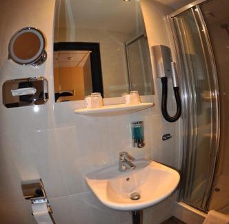 Edelstenenbuurt Hotel | Budget Hotel Le Beau Rivage