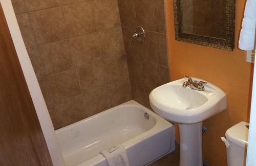 Lafayette Hotel | Budget Inn