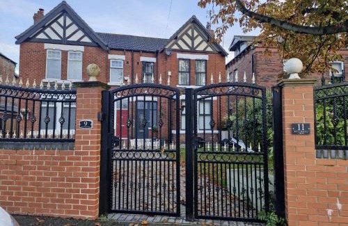 Leeds Casa | BUDGET ROOMS - 9 East Grange Drive