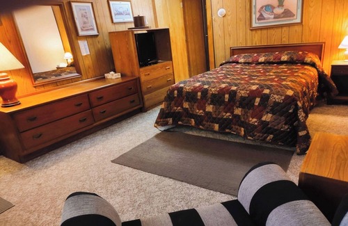 International Falls Hotel | Budget Stay Near Fishing Spots & Border Attractions – for Business and Leisure