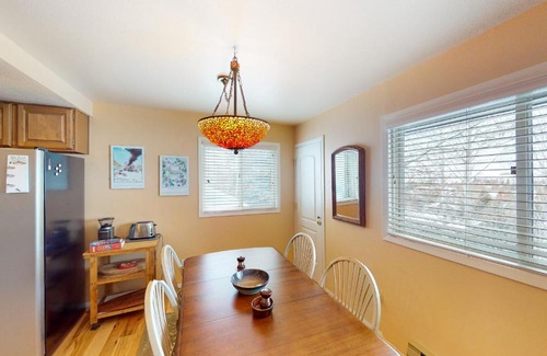 Elkhorn Village Apartamento | Buffalo Charmer