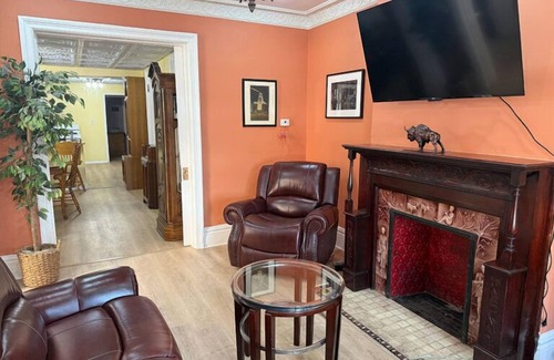Allentown Casa | Buffalo Guesthouse