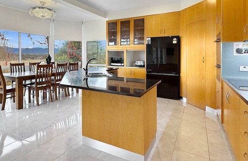 Merriang Casa | Buffalo River Retreat - 6 Bedroom