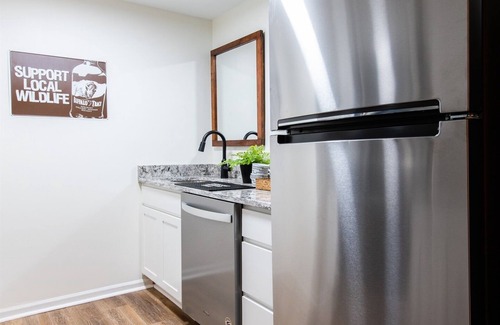 Versailles Hotel | Buffalo Trace Suite, The Woodford Hotel