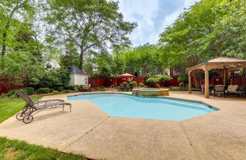Buford Casa | Buford Mansion with Pool about 14 Mi to Lake Lanier