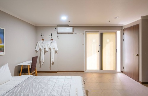 Changnyeong Hotel | Bugok Royal Hotel