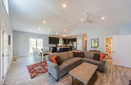Grand Rivers Casa | 4ta noche gratis - 4 BR / 3 BA Lakeview en Grand Rivers - La única ciudad en ambos lagos