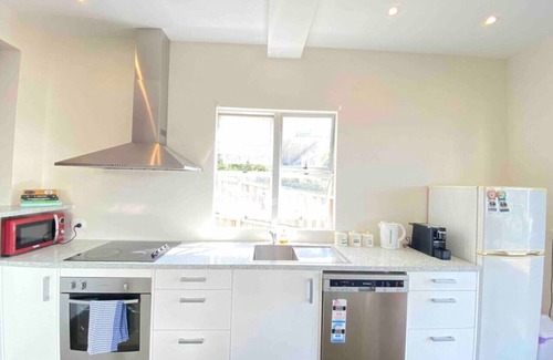 Bulimba Apartamento | Bulimba Guest House close to transport and Oxford st