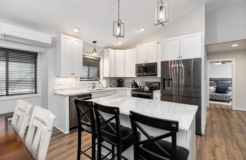 Nellysford Casa | Bull City Bungalow with Wintergreen Advantage