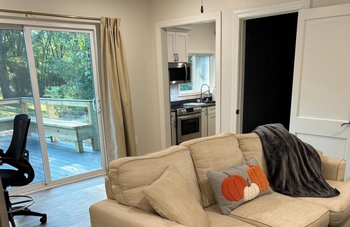 Sessums Casa | Bulldog Cottage 1 Only 7 miles to the MSU’s campus.