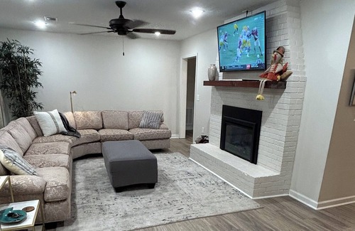 Sessums Casa | Bulldog Cottage 2. Only 7 miles from MSU campus