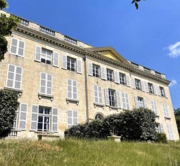 Limay Apartamento | Bulle royale jaccuzi au château à 35 min de Paris