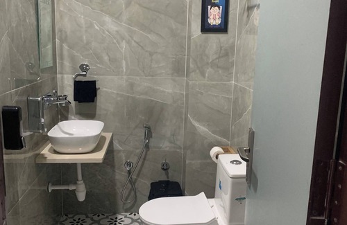 Jaipur Apartamento | Bumblebee 4 individual bedroom apartment in enchanting Jaipur with WiFi, AC