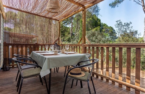 L'Escala Chalet De Esquí | Bungalow Yoko Ono del Camping