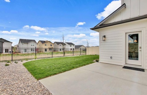 Meridian Casa | Bungalow at Meridian - 4 Bedroom Home - Park Setting