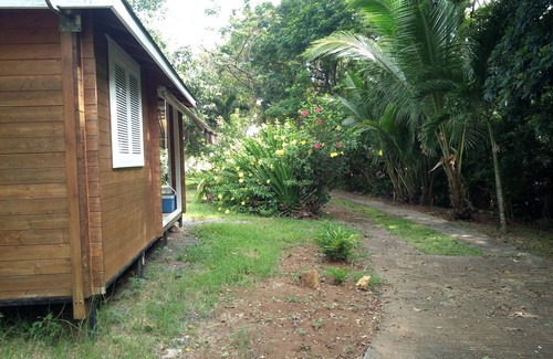 Malendure Casa | Bungalow Avec Plage et Grand Jardin Verdoyant