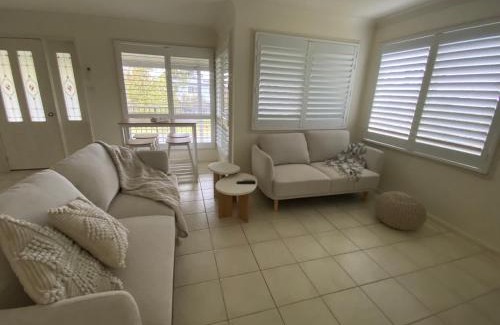 Shoalhaven Heads Casa | Bungalow by the River