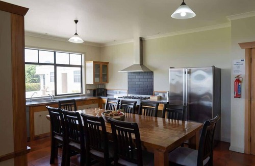 Pitone Casa | Bungalow Coastal Retreat with Sea Views