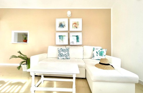 Charco del Palo Apartamento | Bungalow FreeWifi, facing the ocean, nearby beach, Charco del Palo