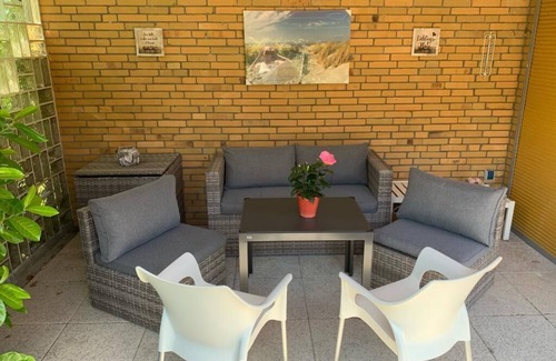 Quickborn Casa | Bungalow im Grünen bei Hamburg 4 Schlafzimmer 1 Wohnzimmer 2 Bäder 1 Wohnküche