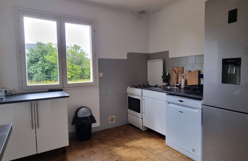 Trevignon Casa | casa de pisos situado a 500 metros del puerto de Trévignon - hermoso jardín