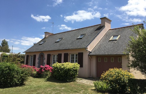 Trevignon Casa | casa de pisos situado a 500 metros del puerto de Trévignon - hermoso jardín