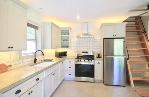 Campobello Casa | Bungalow on a 3 acre mini farm in beautiful Campobello SC