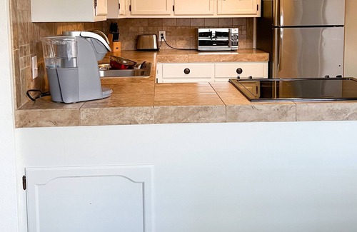 Raisin Casa | Bungalow w/ Baby Nursery by Fresno Airport