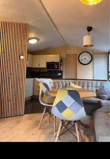 Opgrimbie Otro | Bungalow WILLERBY