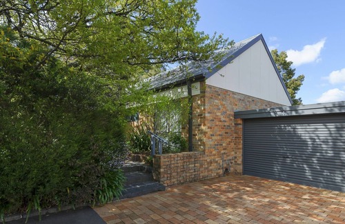 Croydon Casa | Bungunyah Apartments: Kaori