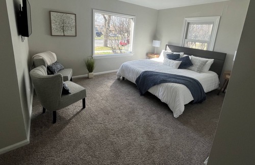 Riverfront Casa | Bunkhouse on Stephens Street - Perfect family house!
