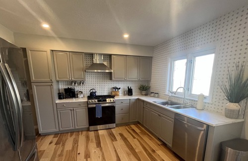 Riverfront Casa | Bunkhouse on Stephens Street - Perfect family house!