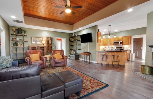 Millington Casa | Bur Oak House: Autumn Adventures and Cozy Comforts!