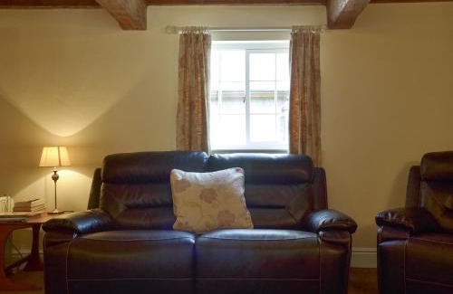 Hundall Casa | Burdettes Cottage - 25349