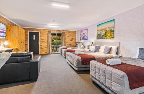 Lake Albert Hotel | Burringa Garden Motel