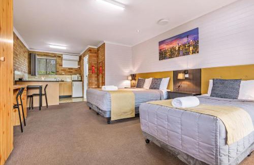 Lake Albert Hotel | Burringa Garden Motel