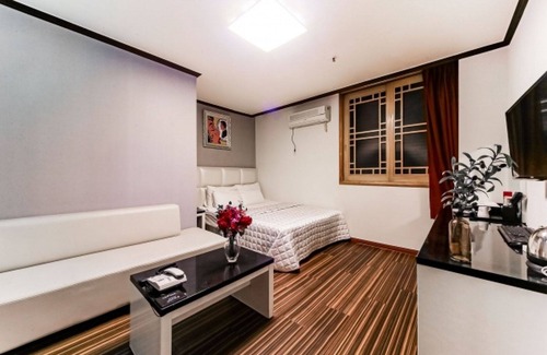 Saha Hotel | Busan Hadan Green Hill