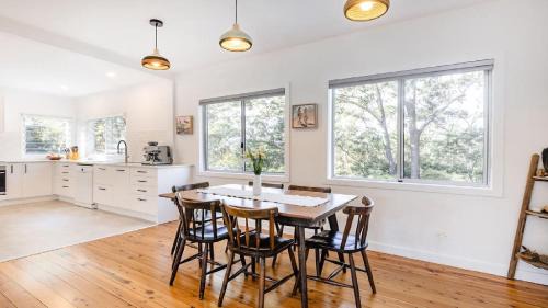 Macmasters Beach Casa | Bush Setting With Easy Walk To Beach
