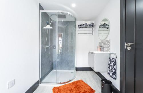 Bushmills Apartamento | Bushmills Luxurious Market Sq Apartment 3