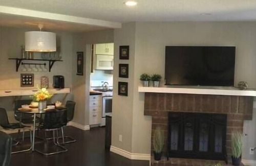 Ontario Casa | Business Executive Suites and Home Sweet Home!