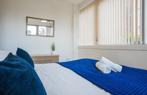 Central Milton Keynes Apartamento | Business or leisure-Ready Two-Bedroom Apartment - 7 Mins from Station, Free Wi-Fi, Great for Relocation Stays By AV Hughes Properties