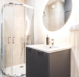 Mirow Apartamento | Business Suite Grzybowska 37 by VAYA STAYS