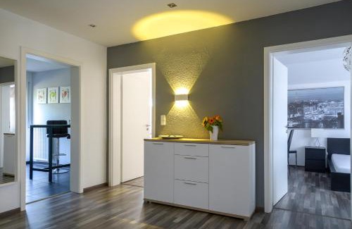 Schloß Neuhaus Apartamento | Business Wohnung + hochwertige Ausstattung