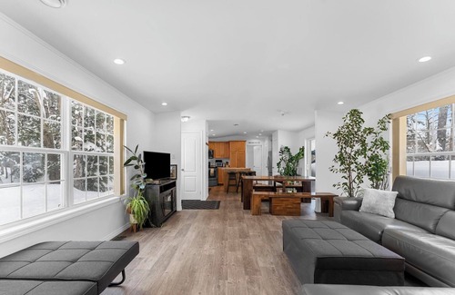 Bala Casa | Butterfly Hideaway in Muskoka Lakes