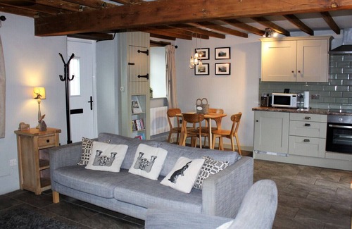 Llanddewi Brefi Casa | Bwthyn Iorwg - Dos Habitaciones Casa, Capacidad 4