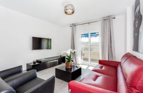 Puerto Banus Apartamento | by RIVA - Gorgeous 2 Bedroom Apartment in Centre of Puerto Banus