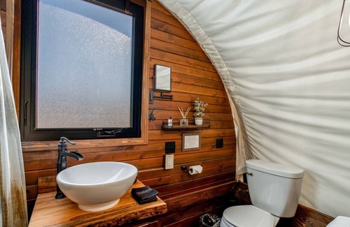 Virgin Cabina | By the Pond Wagon with 1Q, 2BB and outdoor kitchen #23